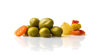 Aceitunas gazpachas partidas